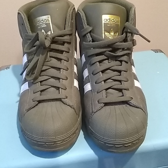 Adidas - Picture 2 of 2